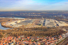 Luftbild von Industriepark Wörth GmbH mit Automobilwerk Mercedes-Benz Werk Wörth der Daimler AG in Wörth am Rhein im Bundesland Rheinland-Pfalz, Deutschland