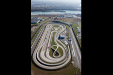 LKW-Teststrecke des Daimler LKW-Werk im Ortsteil Industriegebiet Wörth-Oberwald in Wörth am Rhein im Bundesland Rheinland-Pfalz, Deutschland