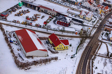 Luftbild von Gockelwirt Im Winter bei Schnee in Minfeld im Bundesland Rheinland-Pfalz, Deutschland