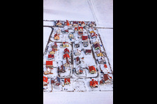 Luftbild von Neubaugebiet Brotäcker bei Schnee in Steinweiler im Bundesland Rheinland-Pfalz, Deutschland