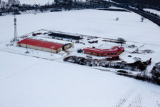 Hühnerhof Eierfarm im Winter bei Schnee in Erlenbach bei Kandel im Bundesland Rheinland-Pfalz, Deutschland