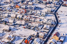 An d. Römerstraße im Winter bei Schnee in Rheinzabern im Bundesland Rheinland-Pfalz, Deutschland