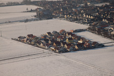 Neubaugebiet Brotäcker im Winter bei Schnee in Steinweiler im Bundesland Rheinland-Pfalz, Deutschland