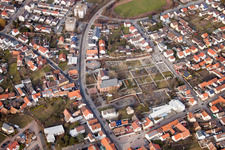 Ortsteil Linkenheim in Linkenheim-Hochstetten im Bundesland Baden-Württemberg, Deutschland aus der Luft