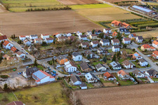 Friedhof, ob. Weide im Ortsteil Mörlheim in Landau in der Pfalz im Bundesland Rheinland-Pfalz, Deutschland