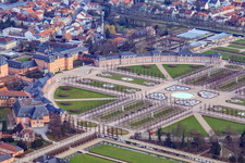 Rondell im Arionbrunnen im Schwetzinger Schloss-Park in Schwetzingen im Bundesland Baden-Württemberg, Deutschland