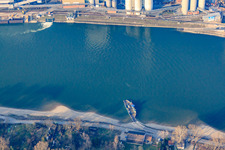 Rheinfähre von Altrip nach Neckarau im Bundesland Rheinland-Pfalz, Deutschland