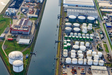 Oiltanking Deutschland GmbH & Co. KG im Karlsruhe Rheinhafen an der Fettweisstraße im Ortsteil Mühlburg im Bundesland Baden-Württemberg