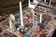 Kraftwerksanlagen und Abgas- Türme des Heizkraftwerkes EnBW Energie Baden-Württemberg AG - Rheinhafen-Dampfkraftwerk Karlsruhe an der Fettweisstrasse im Ortsteil Daxlanden in Karlsruhe, Deutschland