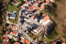 Schrägluftbild von Munchhausen (Elsass) im Bundesland Bas-Rhin, Frankreich