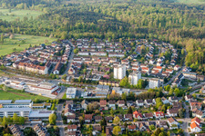 Innenstadtbereich Schwarzwaldbergeviertel im Stadtgebiet in Waldbronn im Ortsteil Reichenbach im Bundesland Baden-Württemberg, Deutschland
