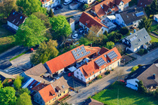 Luftbild von Palmbacher Straße im Ortsteil Stupferich in Karlsruhe im Bundesland Baden-Württemberg, Deutschland