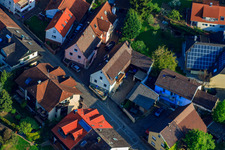 Palmbacher Straße im Ortsteil Stupferich in Karlsruhe im Bundesland Baden-Württemberg, Deutschland von oben