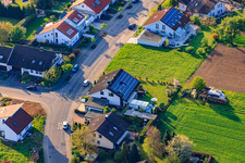 Rieslingstr im Ortsteil Stupferich in Karlsruhe im Bundesland Baden-Württemberg, Deutschland aus der Luft betrachtet