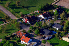 Traminerstr im Ortsteil Stupferich in Karlsruhe im Bundesland Baden-Württemberg, Deutschland von einer Drohne aus