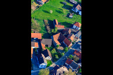 Kleinsteinbacher Straße im Ortsteil Stupferich in Karlsruhe im Bundesland Baden-Württemberg, Deutschland aus der Luft