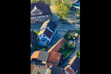 Kleinsteinbacher Straße im Ortsteil Stupferich in Karlsruhe im Bundesland Baden-Württemberg, Deutschland aus der Vogelperspektive