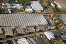 Daimler Teilelager, Mecedes Glaslager in Ettlingen im Bundesland Baden-Württemberg, Deutschland von oben gesehen