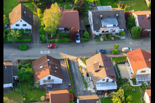 Gerberastraße 4 im Ortsteil Stupferich in Karlsruhe im Bundesland Baden-Württemberg, Deutschland vom Flugzeug aus