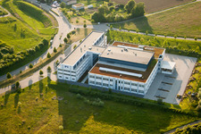 Luftbild von PI Physik Instrumente GmbH im Ortsteil Stupferich in Karlsruhe im Bundesland Baden-Württemberg, Deutschland