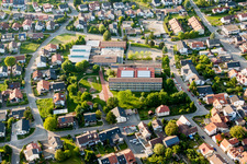 Schulgebäude der Mannabergschule und Mannaberghalle in Rauenberg im Bundesland Baden-Württemberg, Deutschland