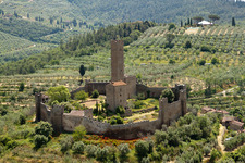 Burganlage Castello di Montecchio Vesponi in Montecchio in Castiglion Fiorentino im Bundesland Arezzo, Italien
