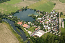 Wohnwagen und Zelte- Campingplatz - und Zeltplatz Camping Les Peupliers am See im Ortsteil Beinheim in Seltz in Grand Est im Bundesland Bas-Rhin, Frankreich