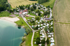 Wohnwagen und Zelte- Campingplatz - und Zeltplatz Camping Plage du Staedly am See in Roeschwoog in Grand Est in Rœschwoog im Bundesland Bas-Rhin, Frankreich