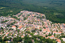 Hatzenbühler Straße in Jockgrim im Bundesland Rheinland-Pfalz, Deutschland