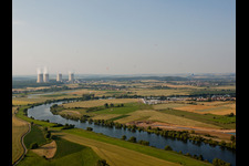 Luftbild von Gelände des Kernkraftwerk (auch AKW, KKW oder Atomkraftwerk) in Cattenom an der Mosel in Alsace-Champagne-Ardenne-Lorraine im Bundesland Moselle, Frankreich