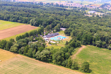Luftbild von Waldschwimmbad in Kandel im Bundesland Rheinland-Pfalz, Deutschland