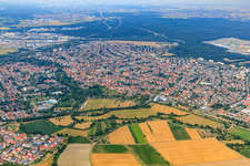 Stadtansicht von Süden in Hockenheim im Bundesland Baden-Württemberg, Deutschland