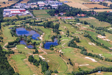 Gelände des Golfplatz Golfanlage Landgut Dreihof in Essingen im Bundesland Rheinland-Pfalz, Deutschland aus der Luft betrachtet