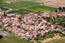 Evangelische Kirche in Erlenbach bei Kandel im Bundesland Rheinland-Pfalz, Deutschland