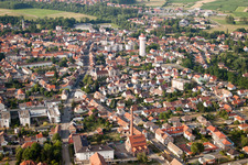 Bischwiller im Bundesland Bas-Rhin, Frankreich von einer Drohne aus