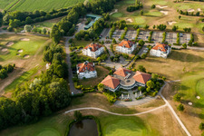 Luftbild von Restaurant des Golfclub Soufflenheim Baden-Baden in Soufflenheim in Grand Est im Bundesland Bas-Rhin, Frankreich