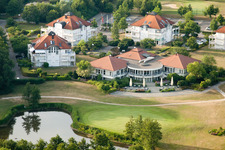 Schrägluftbild von Soufflenheim , Golfclub Soufflenheim Baden-Baden im Bundesland Bas-Rhin, Frankreich