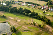 Soufflenheim , Golfclub Soufflenheim Baden-Baden im Bundesland Bas-Rhin, Frankreich aus der Luft betrachtet