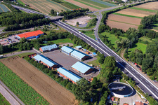 Schrägluftbild von Autobahnmeisterei in Kandel im Bundesland Rheinland-Pfalz, Deutschland