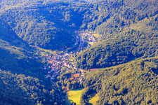Bindersbach von Norden in Annweiler am Trifels im Bundesland Rheinland-Pfalz, Deutschland