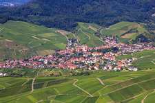Winzerdorf in den Rebbergen im Ortsteil Altschweier in Bühl im Bundesland Baden-Württemberg, Deutschland