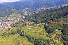 Winzerdorf in den Rebbergen im Ortsteil Riegel in Bühl im Bundesland Baden-Württemberg, Deutschland
