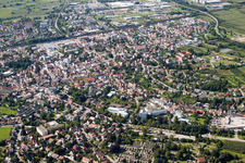 Luftbild von Ortsansicht der Straßen und Häuser der Wohngebiete in Bühl im Bundesland Baden-Württemberg, Deutschland