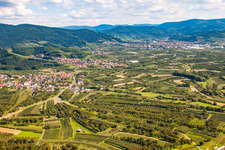 Renchtal von Nordwesten im Ortsteil Haslach in Oberkirch im Bundesland Baden-Württemberg, Deutschland