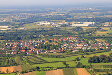 Luftbild von Ortsteil von Nordosten im Ortsteil Sasbachried in Achern im Bundesland Baden-Württemberg, Deutschland
