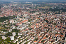 Schrägluftbild von Brauerstr im Ortsteil Südweststadt in Karlsruhe im Bundesland Baden-Württemberg, Deutschland
