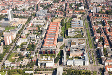 Luftbild von Museums- Gebäude- Ensemble ZKM | Zentrum für Kunst und Medien im Ortsteil Südweststadt in Karlsruhe im Bundesland Baden-Württemberg, Deutschland