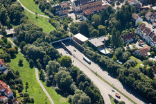 Ein- und Ausfahrt des Edeltrud Tunnel der Südtangente die Straße B10 verläuft durch den Tunnel im Ortsteil Beiertheim - Bulach in Karlsruhe im Ortsteil Beiertheim-Bulach im Bundesland Baden-Württemberg, Deutschland von oben gesehen