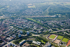 Ortsansicht der Straßen und Häuser der Wohngebiete im Ortsteil Südweststadt in Karlsruhe im Ortsteil Beiertheim-Bulach im Bundesland Baden-Württemberg, Deutschland