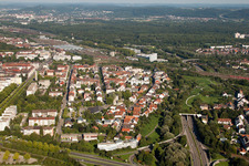 Luftaufnahme von Ein- und Ausfahrt des Edeltrud Tunnel der Südtangente die Straße B10 verläuft durch den Tunnel im Ortsteil Beiertheim - Bulach in Karlsruhe im Ortsteil Beiertheim-Bulach im Bundesland Baden-Württemberg, Deutschland